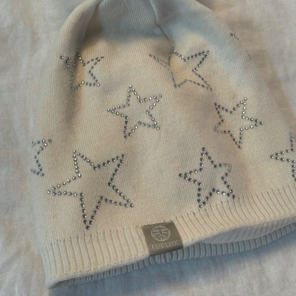 Furlux cream white beanie with real pom pom fur